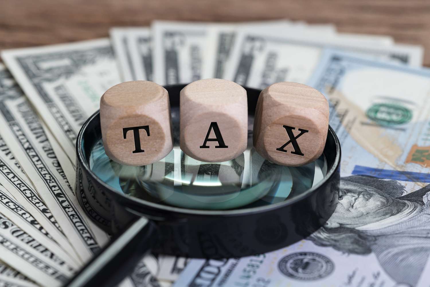 2026 DeFi Tax Lot Tracking: How to Handle Impermanent Loss and Cross-Chain Bridge Transfers